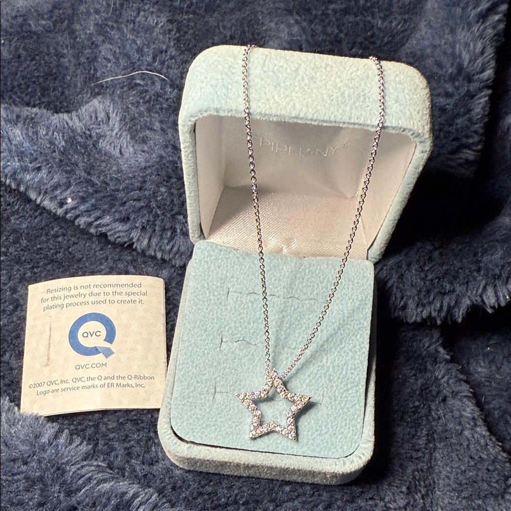 Silver Star Pendant Necklace